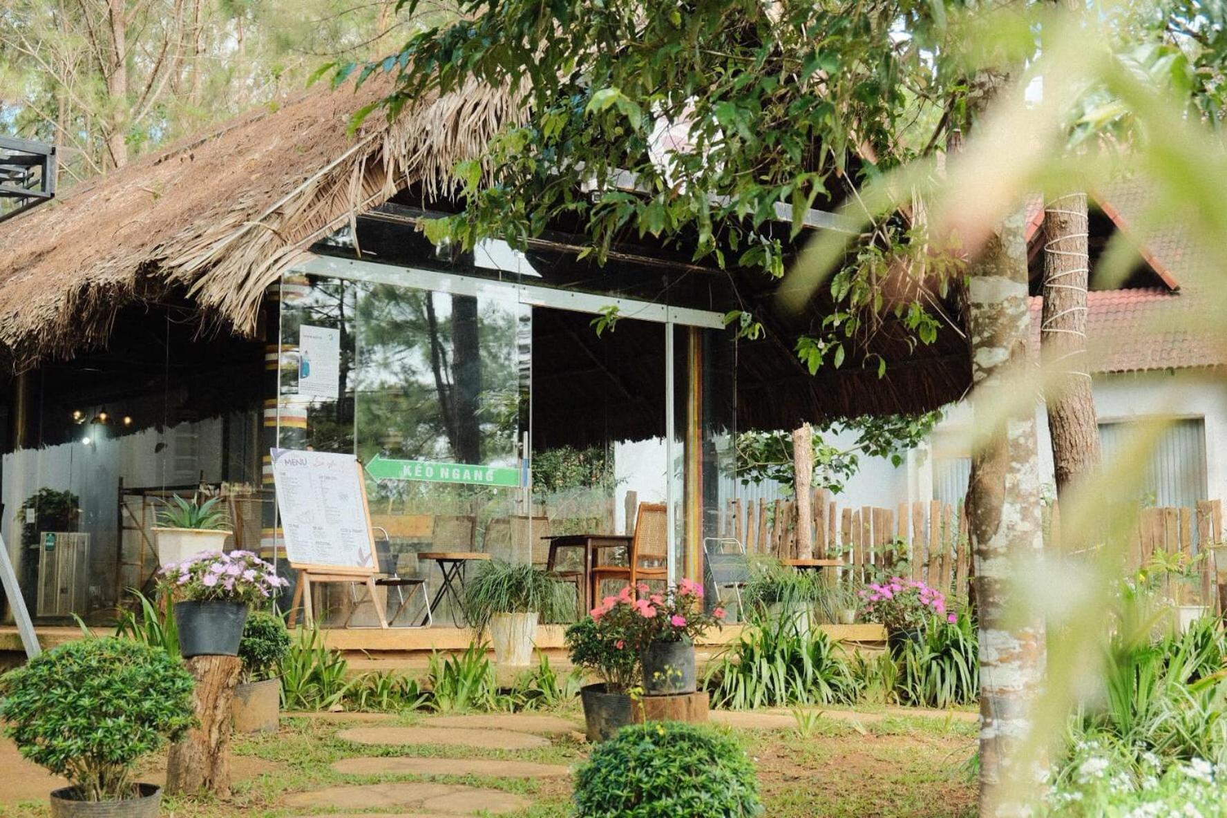 S'Nghe Homestay Mang Den Kon Von Kla Bagian luar foto