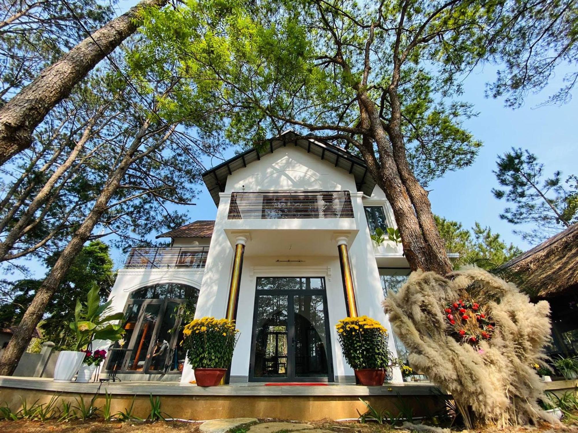 S'Nghe Homestay Mang Den Kon Von Kla Bagian luar foto